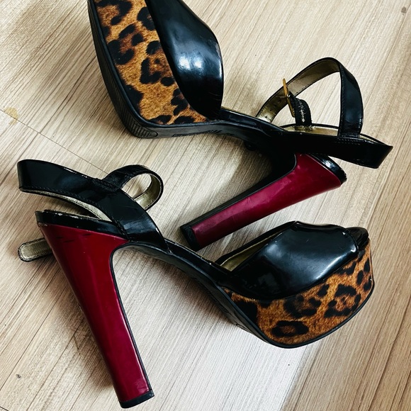 Brash Peep Toe Platform Block Heels Sandals - Picture 6 of 15